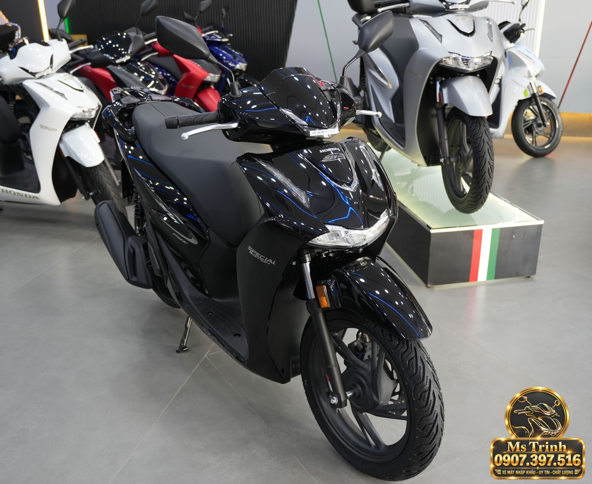 Honda SH150i Ý đen bóng 2027 tại Quảng Trị - Sơn bóng lịch sự, tiện ích cho mỗi ngày