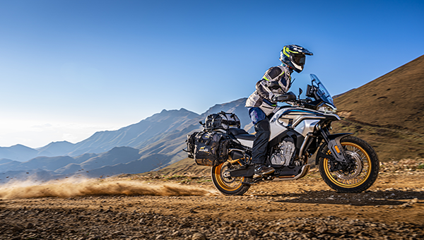 CF Moto 800MT Explorer 2025, ADV Cao Cấp Nhất, Chính Hãng, Giá Tốt tại Quảng Trị