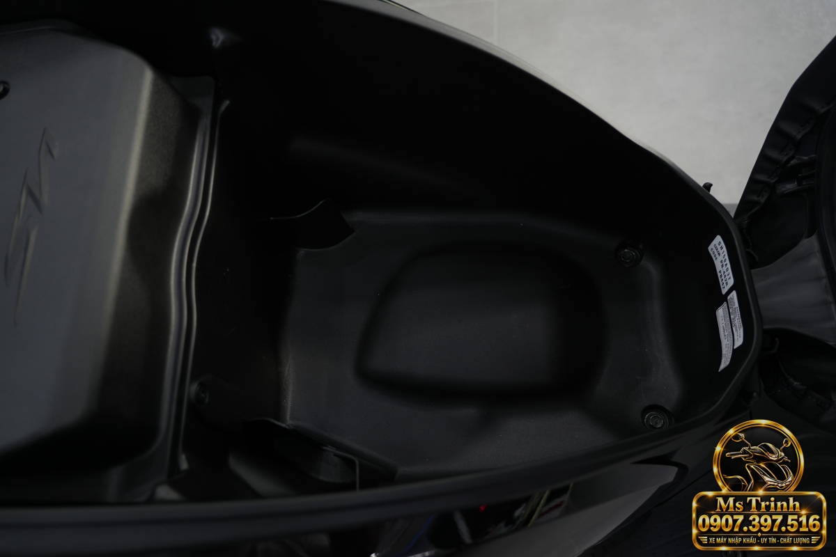 Honda SH150i Ý đen bóng 2027 tại Quảng Trị - Sơn bóng lịch sự, tiện ích cho mỗi ngày