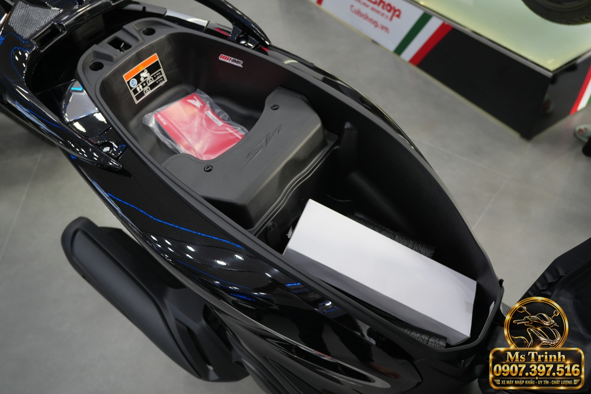 Honda SH150i Ý đen bóng 2027 tại Quảng Trị - Sơn bóng lịch sự, tiện ích cho mỗi ngày