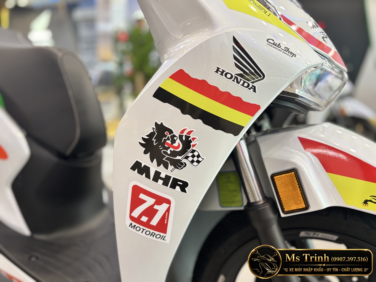 Honda SH150 Ý Malossi 2026 tại Quảng Trị - Tem custom thể thao, dáng SH thanh lịch