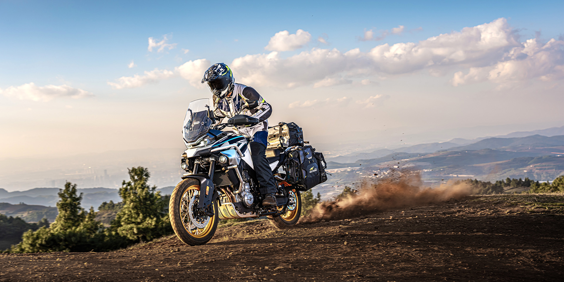 CF Moto 800MT Explorer 2025, ADV Cao Cấp Nhất, Chính Hãng, Giá Tốt tại Quảng Trị
