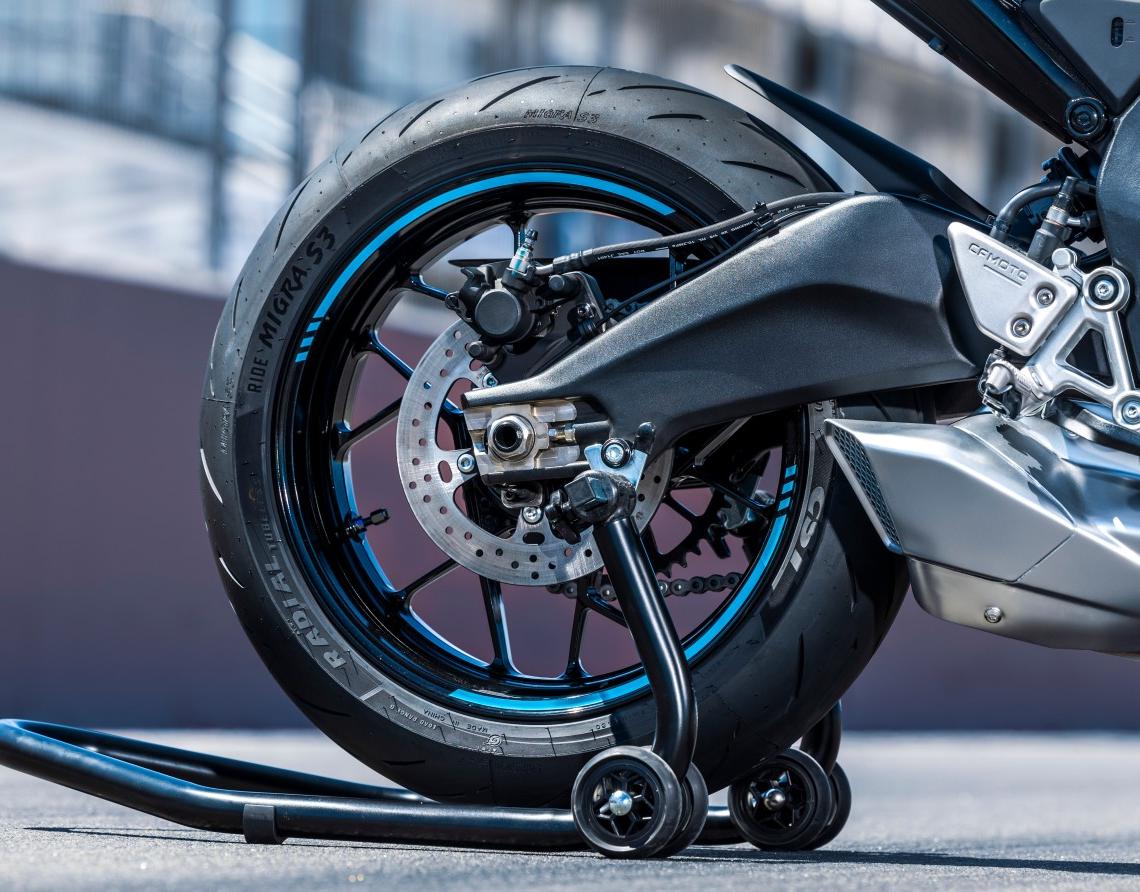 CF Moto 675SR-R 2025 3 Xi Lanh Ngang, Siêu Thể Thao, Giá Rẻ tại Quảng Trị