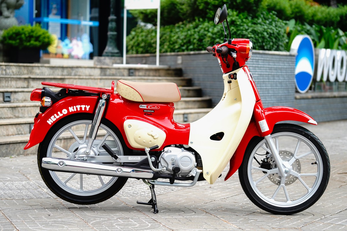 Honda Super Cub 110ABS Hello Kitty Edition, Made In Japan tại Quảng Trị