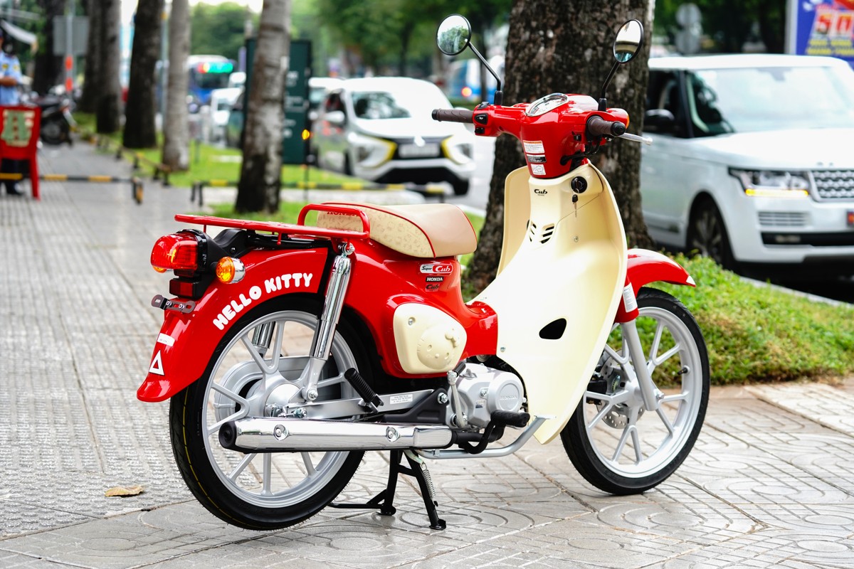 Honda Super Cub 110ABS Hello Kitty Edition, Made In Japan tại Quảng Trị