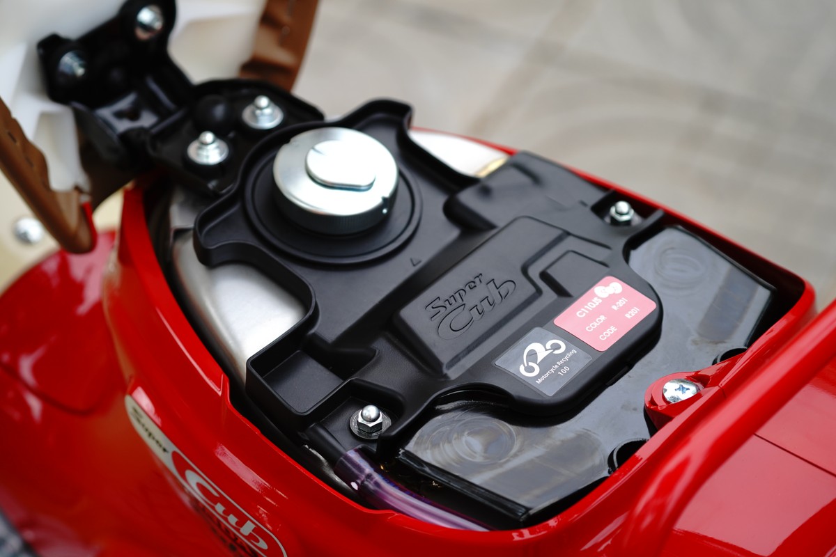 Honda Super Cub 110ABS Hello Kitty Edition, Made In Japan tại Quảng Trị