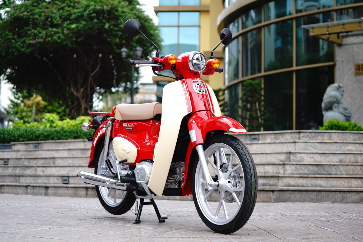 Honda Super Cub 110ABS Hello Kitty Edition, Made In Japan tại Quảng Trị