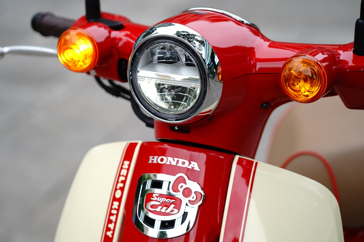 Honda Super Cub 110ABS Hello Kitty Edition, Made In Japan tại Quảng Trị