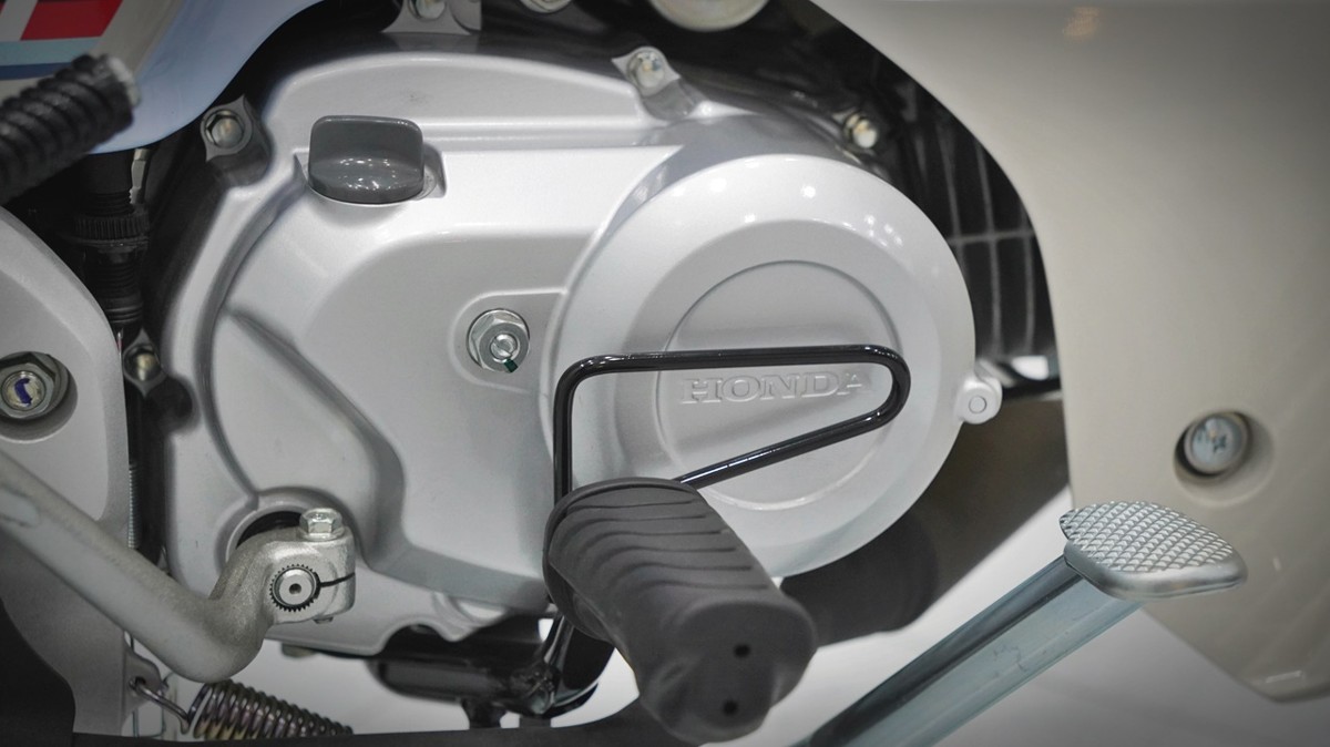 Honda Cub 110 Fujisan bản giới hạn tại Quảng Trị - Thiết kế đậm chất Nhật Bản