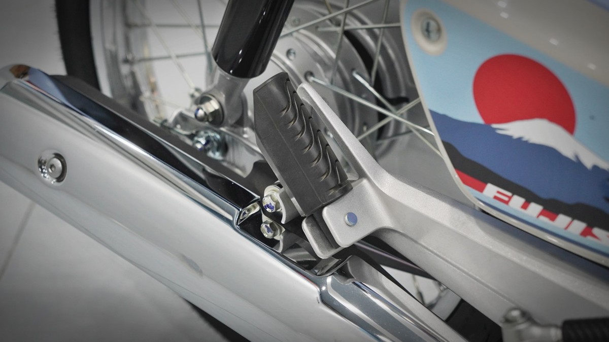 Honda Cub 110 Fujisan bản giới hạn tại Quảng Trị - Thiết kế đậm chất Nhật Bản