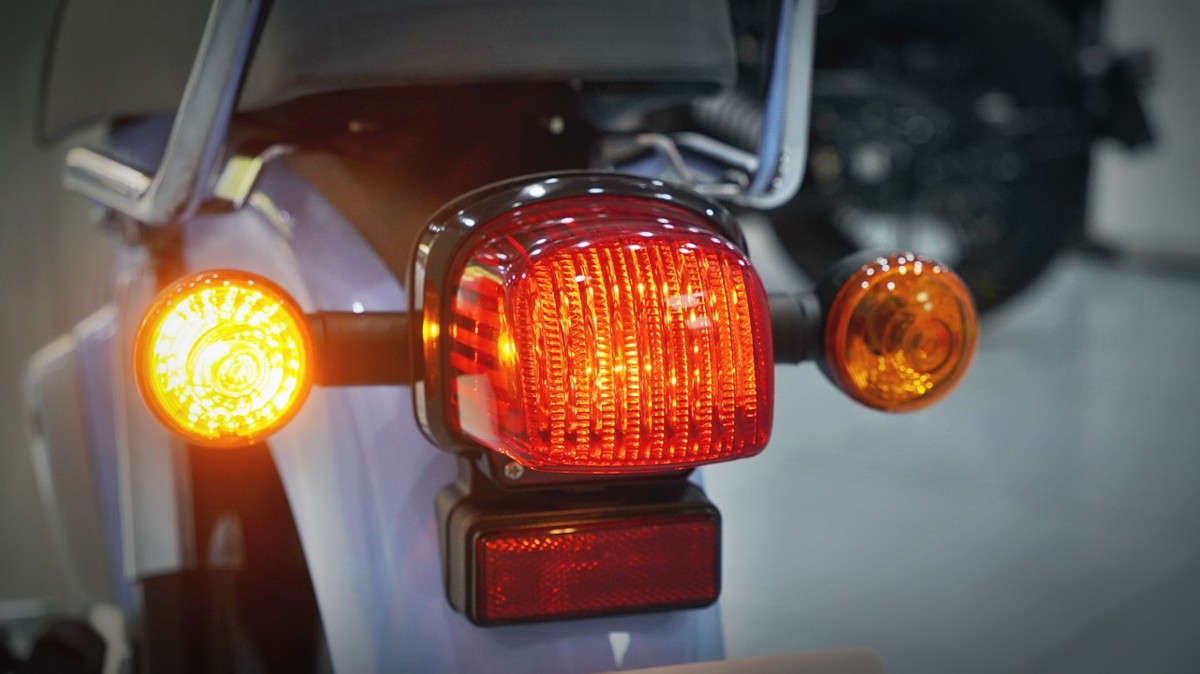 Honda Cub 110 Fujisan bản giới hạn tại Quảng Trị - Thiết kế đậm chất Nhật Bản