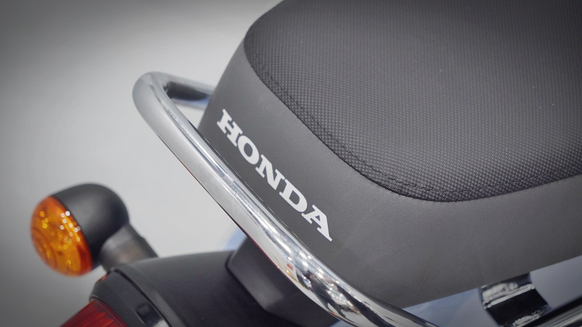 Honda Cub 110 Fujisan bản giới hạn tại Quảng Trị - Thiết kế đậm chất Nhật Bản