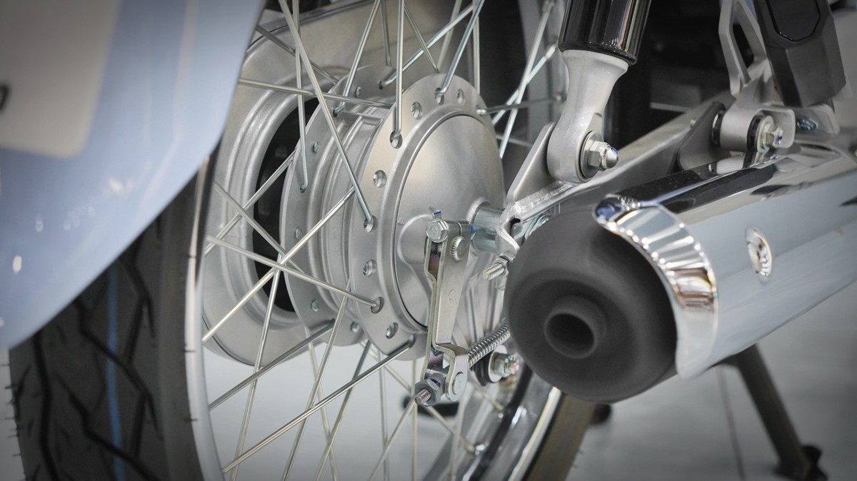 Honda Cub 110 Fujisan bản giới hạn tại Quảng Trị - Thiết kế đậm chất Nhật Bản