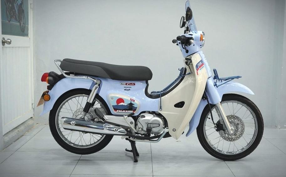 Honda Cub 110 Fujisan bản giới hạn tại Quảng Trị - Thiết kế đậm chất Nhật Bản