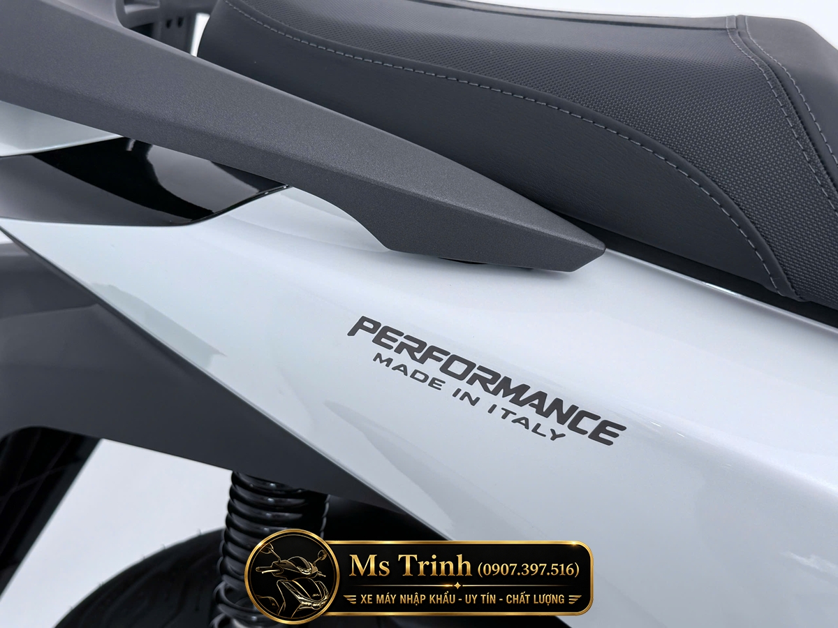 Honda SH150i Special Edition Standard nhập HMR Ý màu trắng tại Quảng Trị: Giá trị nằm trong từng chi tiết nguyên bản