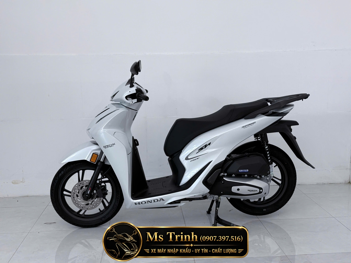 Honda SH150i Special Edition Standard nhập HMR Ý màu trắng tại Quảng Trị: Giá trị nằm trong từng chi tiết nguyên bản