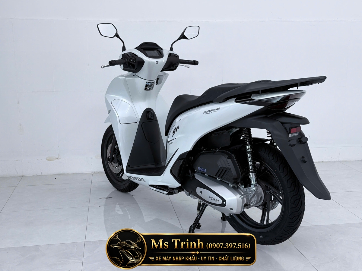 Honda SH150i Special Edition Standard nhập HMR Ý màu trắng tại Quảng Trị: Giá trị nằm trong từng chi tiết nguyên bản