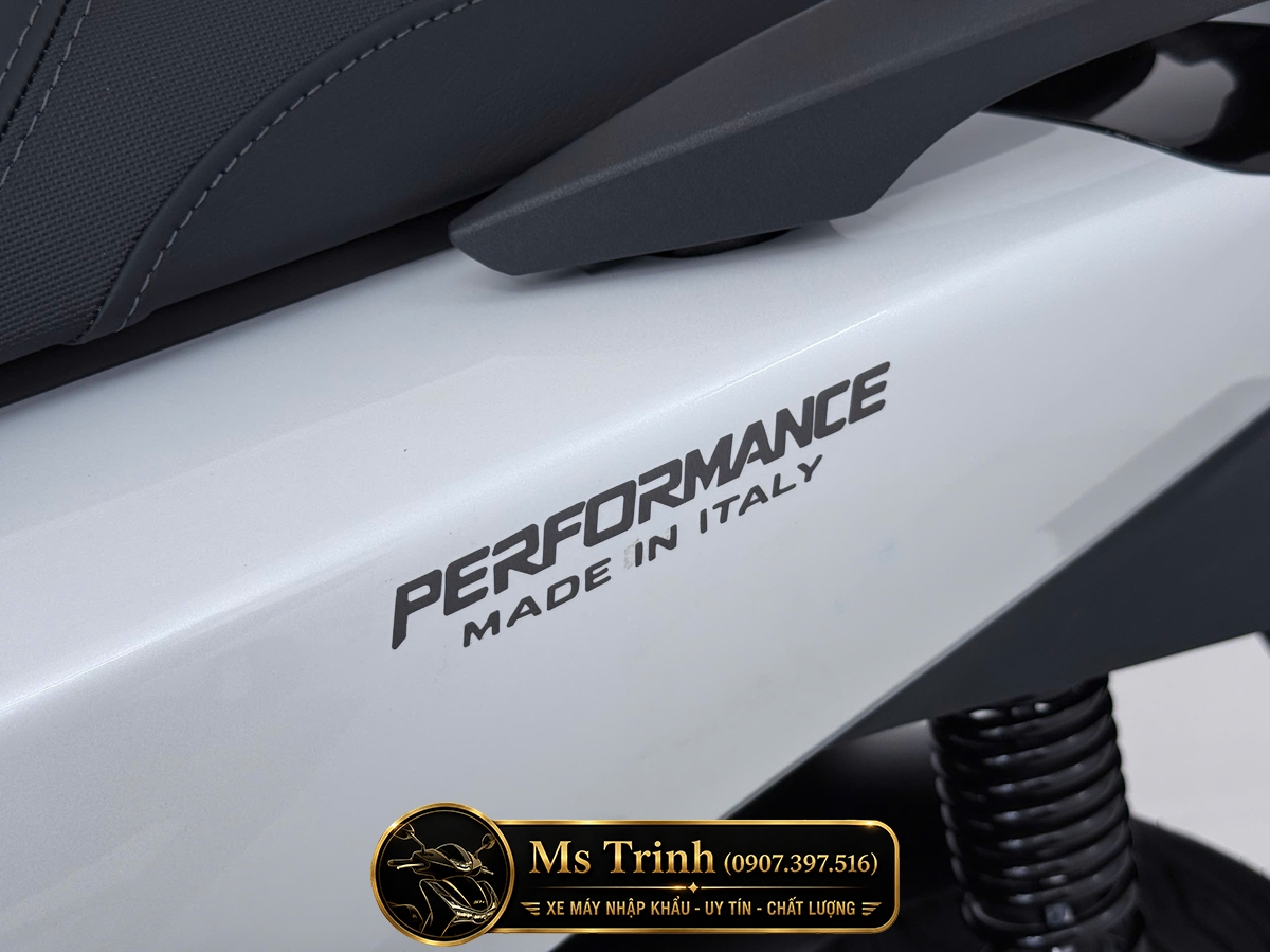 Honda SH150i Special Edition Standard nhập HMR Ý màu trắng tại Quảng Trị: Giá trị nằm trong từng chi tiết nguyên bản