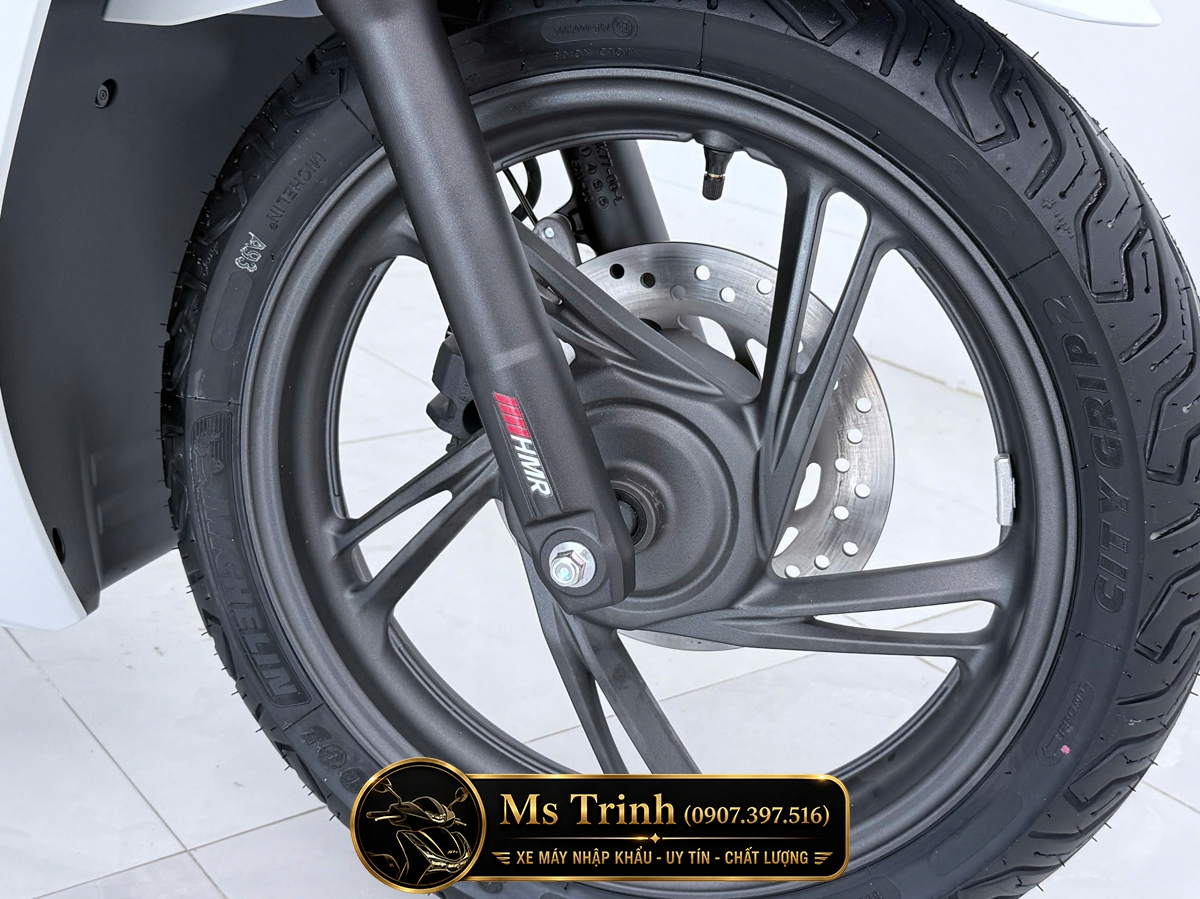 Honda SH150i Special Edition Standard nhập HMR Ý màu trắng tại Quảng Trị: Giá trị nằm trong từng chi tiết nguyên bản