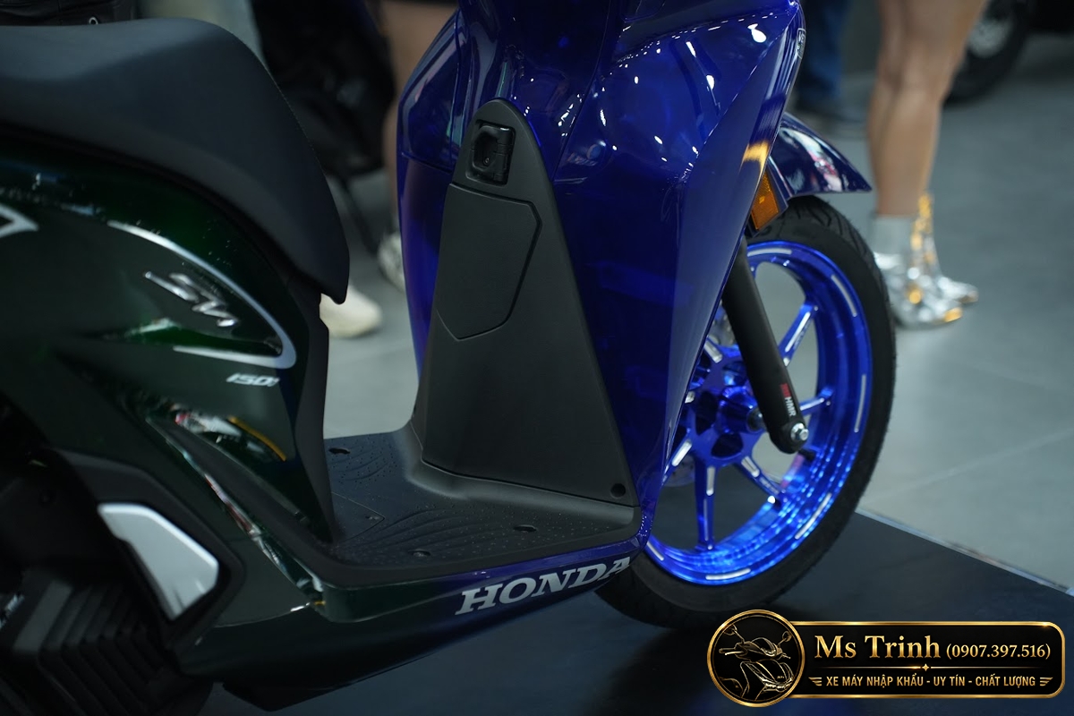 Honda SH150i Vetro Sapphire - Green tại Quảng Trị: SH Ý 2 trong 1 giới hạn 200 xe