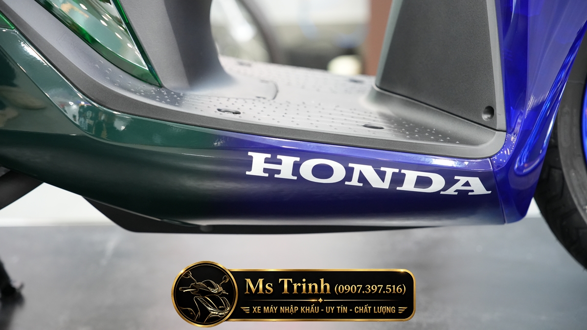Honda SH150i Vetro Sapphire - Green tại Quảng Trị: SH Ý 2 trong 1 giới hạn 200 xe