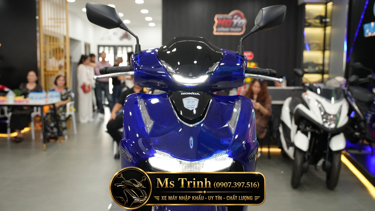 Honda SH150i Vetro Sapphire - Green tại Quảng Trị: SH Ý 2 trong 1 giới hạn 200 xe