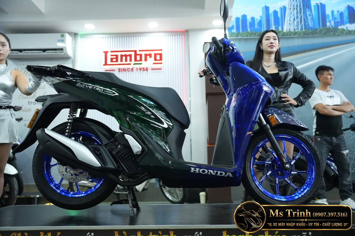 Honda SH150i Vetro Sapphire - Green tại Quảng Trị: SH Ý 2 trong 1 giới hạn 200 xe