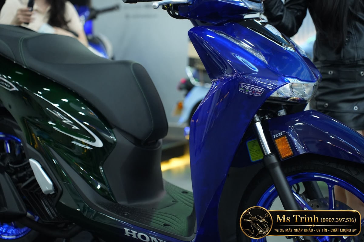 Honda SH150i Vetro Sapphire - Green tại Quảng Trị: SH Ý 2 trong 1 giới hạn 200 xe