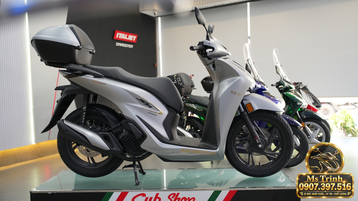 Honda SH150i Ý xám bạc 2027 tại Quảng Trị - Nhập Ý, tem vàng sang trọng, giá tốt