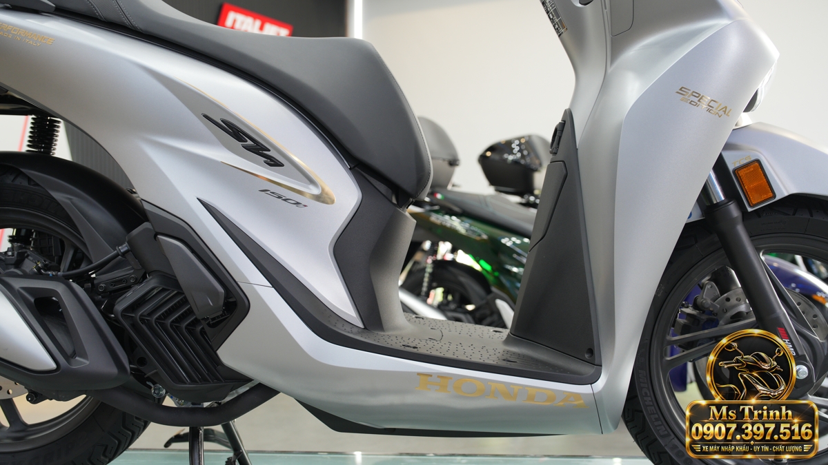 Honda SH150i Ý xám bạc 2027 tại Quảng Trị - Nhập Ý, tem vàng sang trọng, giá tốt