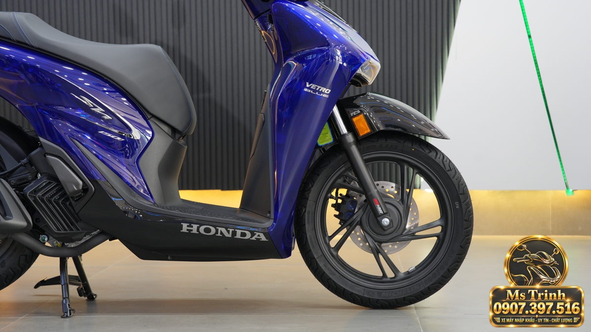 Honda SH150 Vetro Blue 2027 tại Quảng Trị - Xanh Sapphire trong suốt, nhập Ý sang trọng