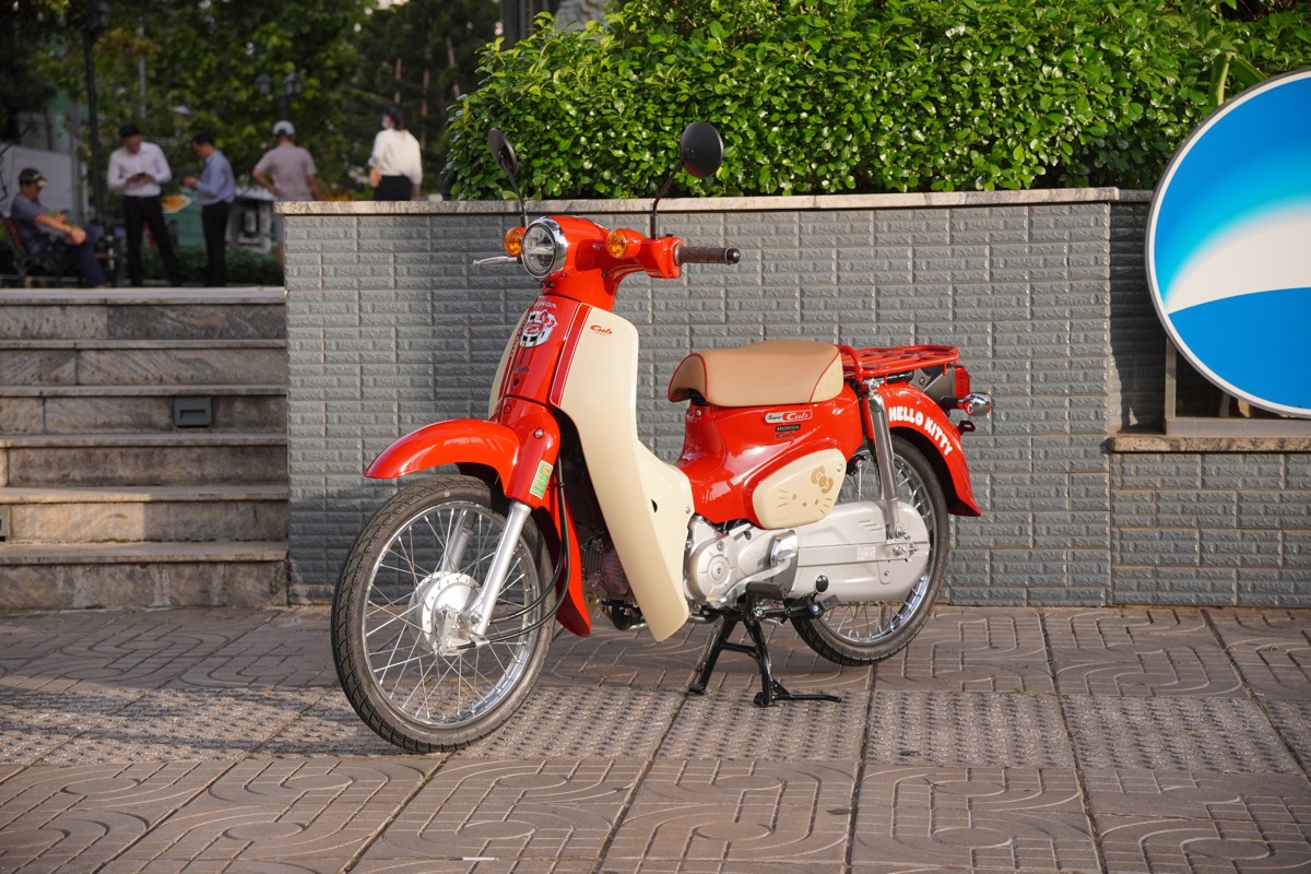 Honda Super Cub 50cc Hello Kitty Edition, Made In Japan, Hàng Hiếm tại Quảng Trị