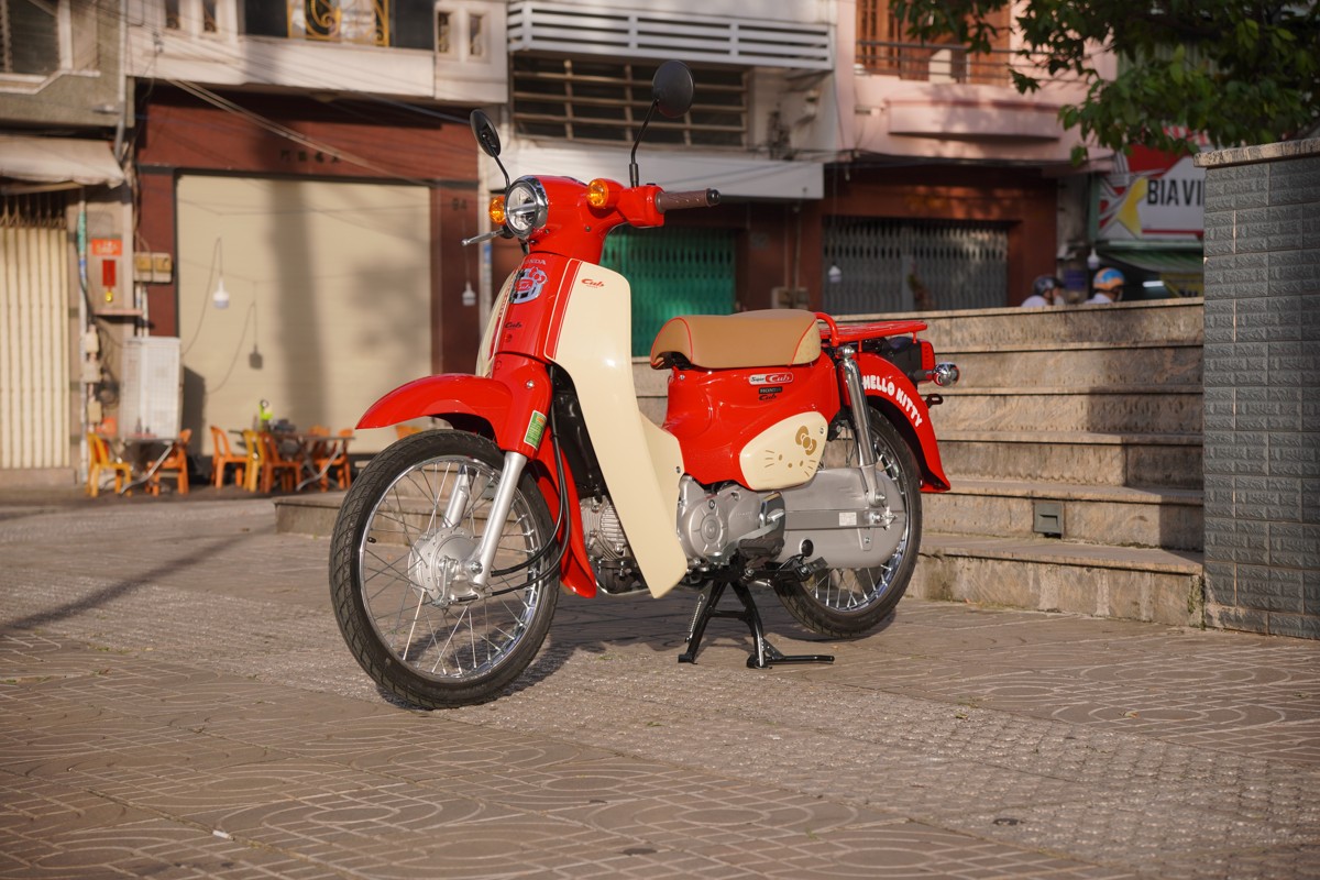 Honda Super Cub 50cc Hello Kitty Edition, Made In Japan, Hàng Hiếm tại Quảng Trị