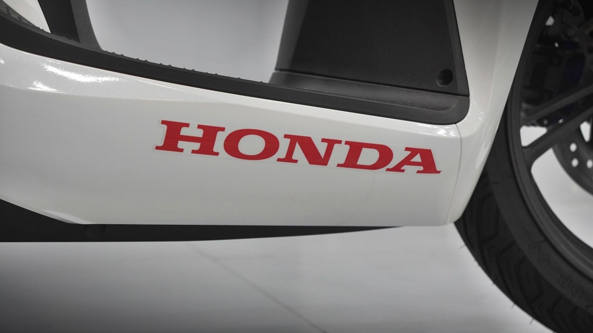 Honda SH150 trắng pha lê nhập Ý 2026 tại Quảng Trị - Sport Edition chính ngạch, chuẩn chất Ý