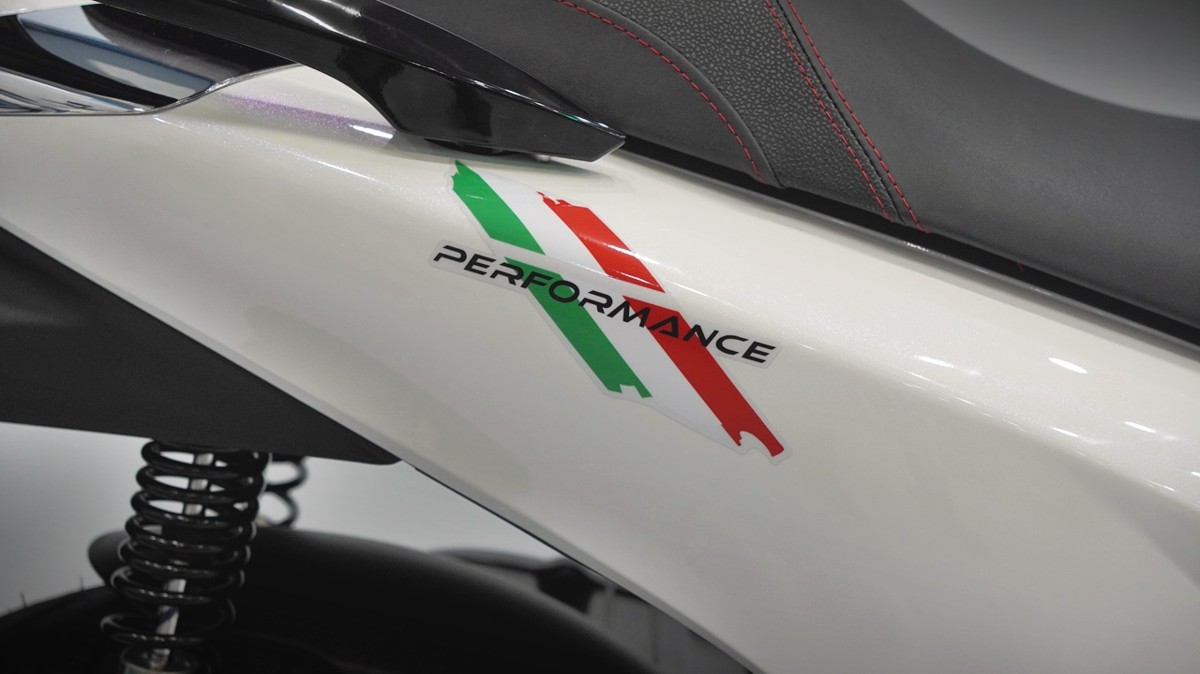 Honda SH150 trắng pha lê nhập Ý 2026 tại Quảng Trị - Sport Edition chính ngạch, chuẩn chất Ý