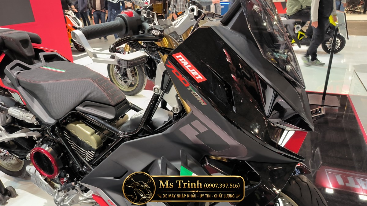 Italjet 700 2026 Tại Quảng Trị - Chiến Binh Chỉ 700 Xe Hyper Scooter Cực Hiếm hồ sơ hải quan, nhập chính ngạch