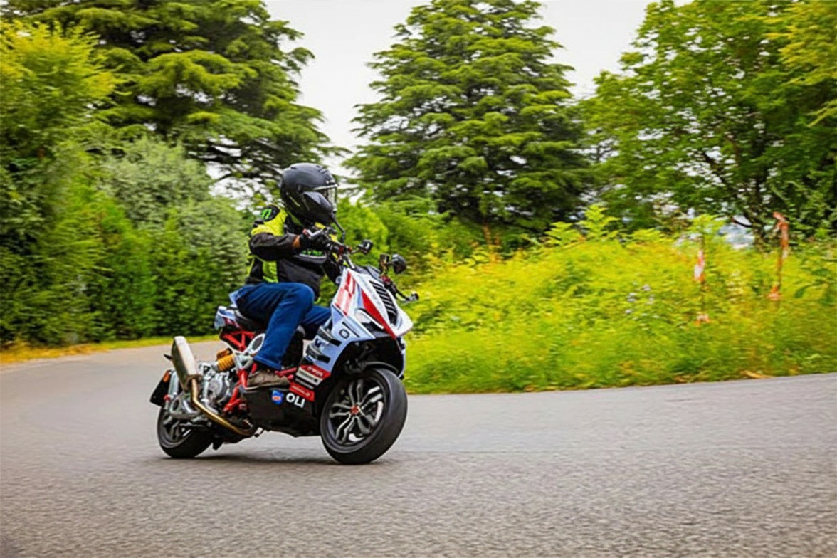 Italjet Dragster 300 Gresini Racing Tại Quảng Trị - Chiếc Scooter Ý Khiến Dân Chơi Xe Phải Ngoái Nhìn