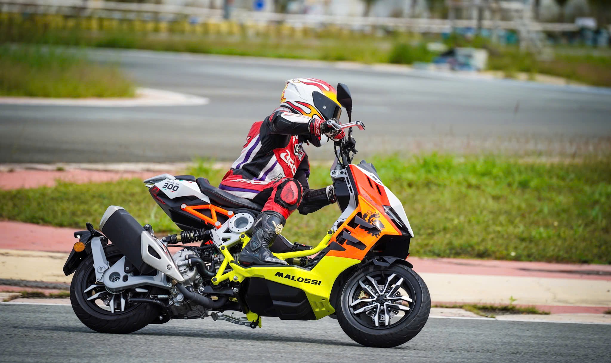 Italjet Dragster 300 Malossi, Xe Tay Ga Đua Nội Thành Thương Hiệu Italy tại Quảng Trị