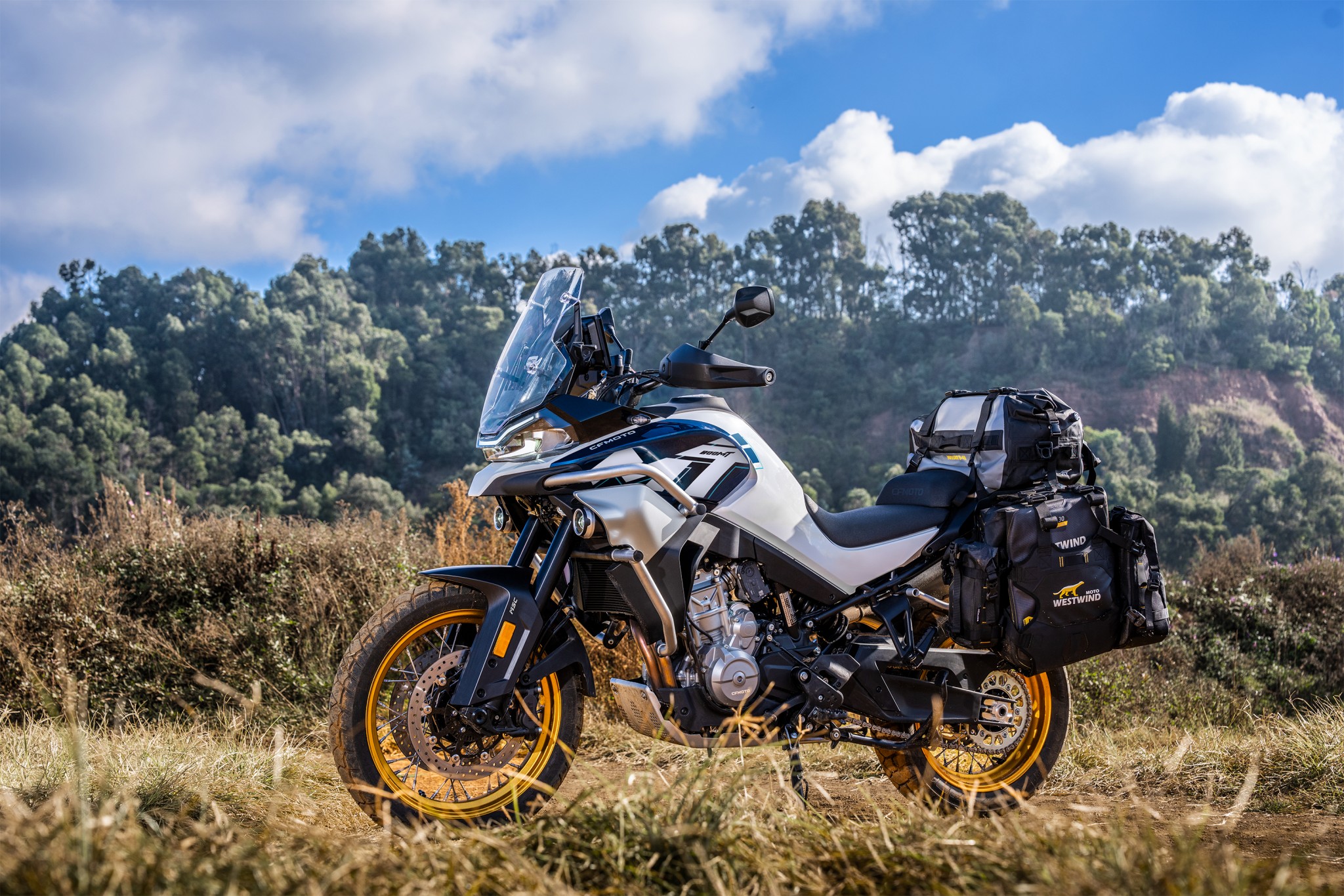CF Moto 800MT Explorer 2025, ADV Cao Cấp Nhất, Chính Hãng, Giá Tốt tại Quảng Trị