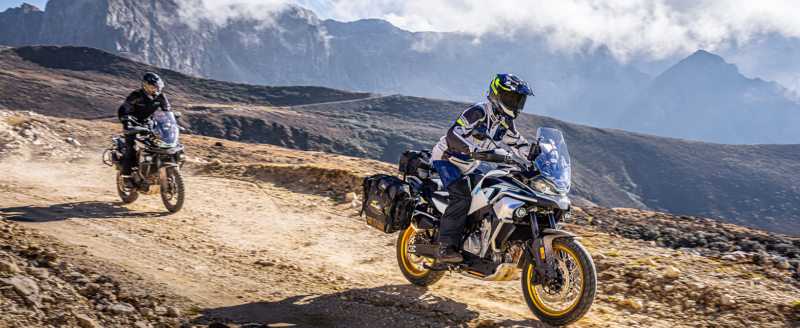 CF Moto 800MT Explorer 2025, ADV Cao Cấp Nhất, Chính Hãng, Giá Tốt tại Quảng Trị