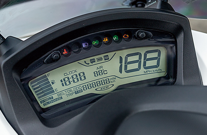 Yamaha Tricity 155 2025, Tay Ga bánh Kép Độc Đáo, Lần Đầu Tiên Có Tại Quảng Trị