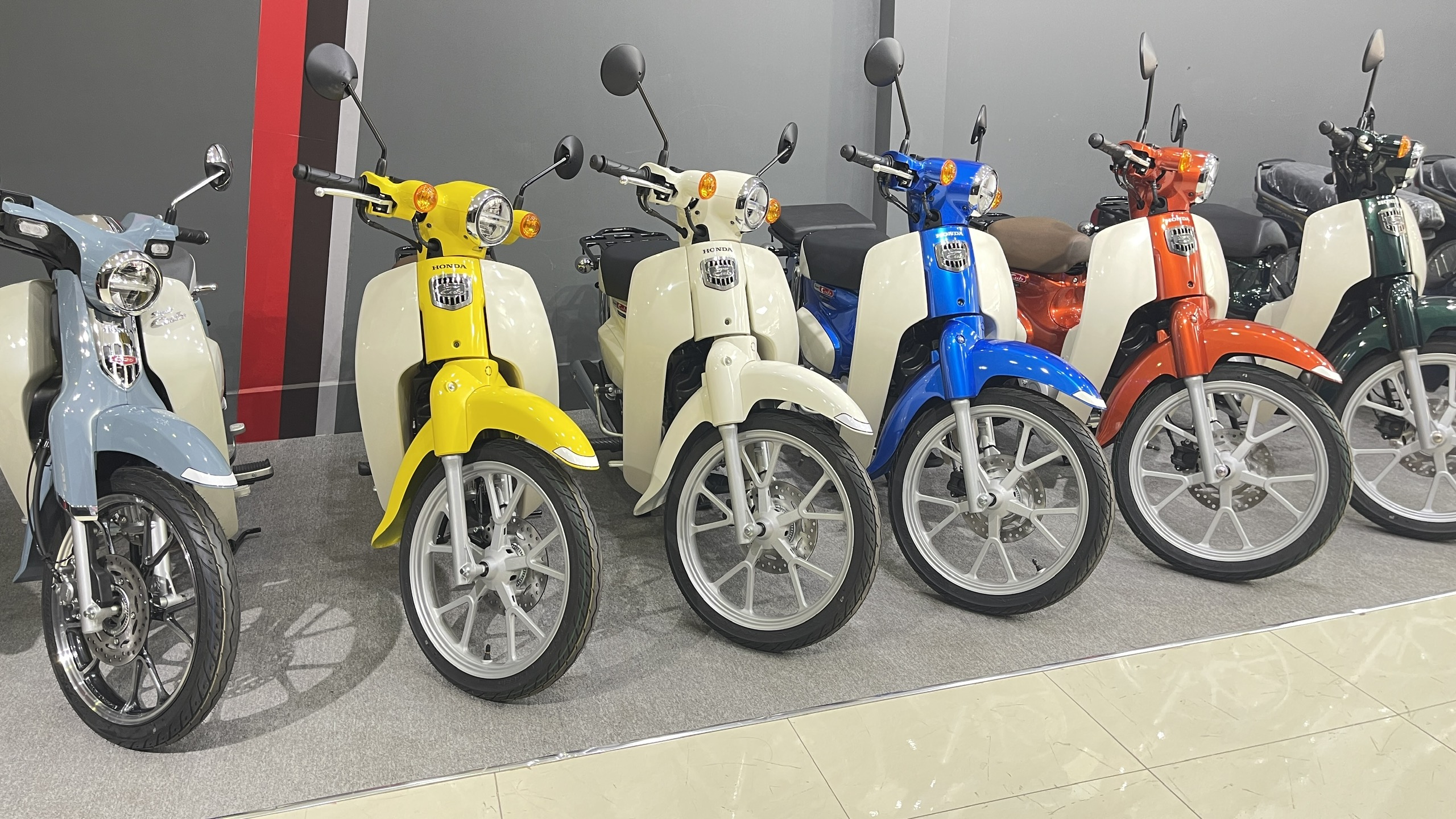 Honda Super Cub 110 ABS, Made In Japan, NK Chính Hãng, Hiếm tại Quảng Trị