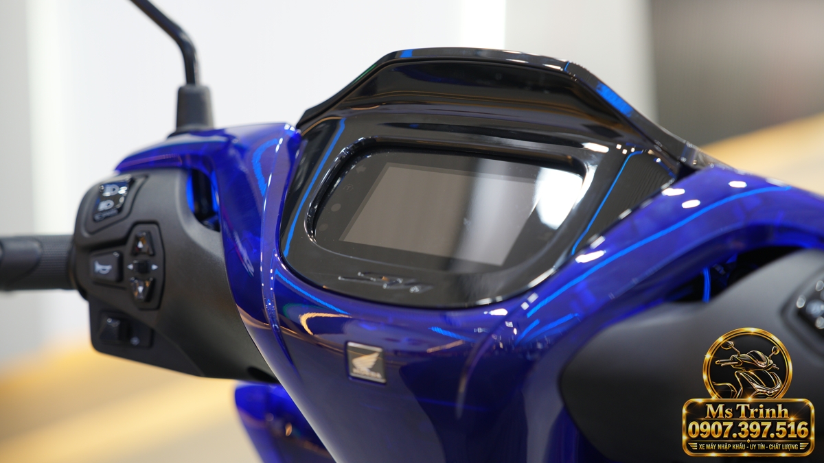 Màn hình TFT trên Honda SH150 Vetro Blue Sapphire model 2027 Khu vực đồng hồ Honda SH150 Vetro Blue Sapphire 2027 với màn hình TFT theo cấu hình tham khảo