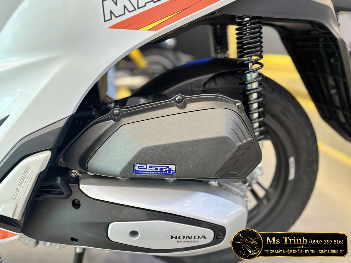 Cận cảnh cụm máy Honda SH150 Ý Malossi với logo eSP+ và dòng chữ Made in Italy
